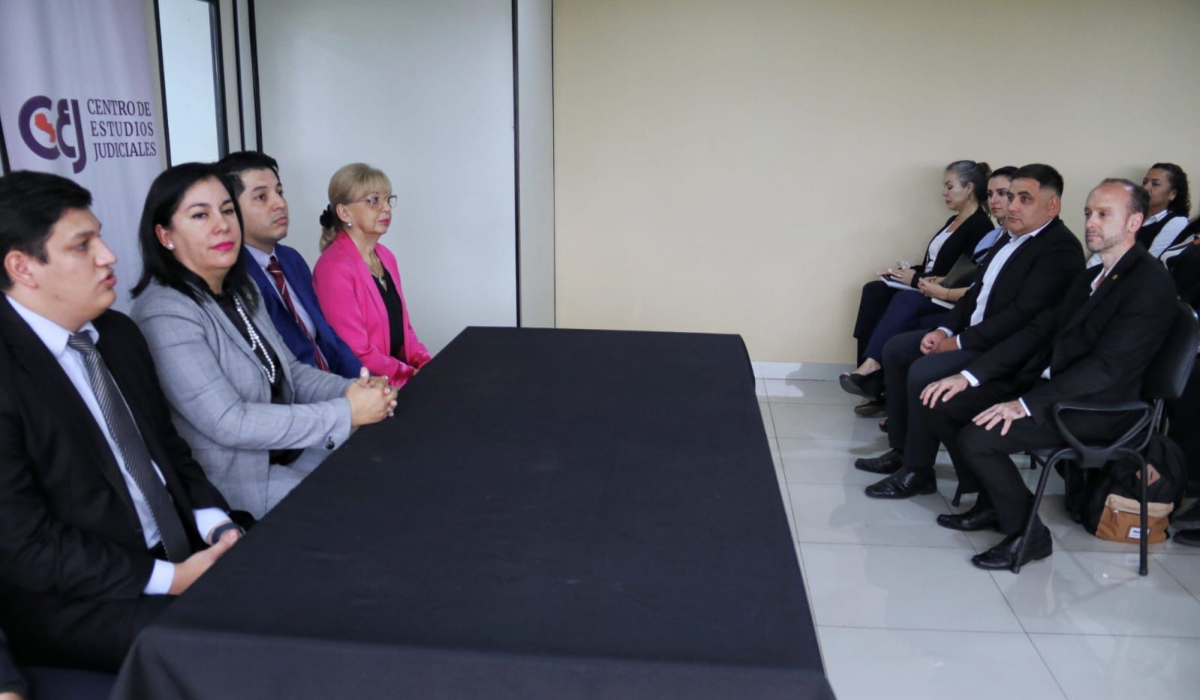 Jornadas de capacitación para operadores de la línea 133 del Ministerio de la Defensa Pública